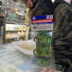 Tamiya SUPER HARD LOW PROFILE TIRES & MATTE GREEN PLATED WHEELS (64A3) 95666